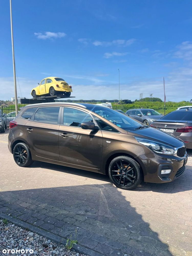 Kia Carens 1.6 GDI M - 1