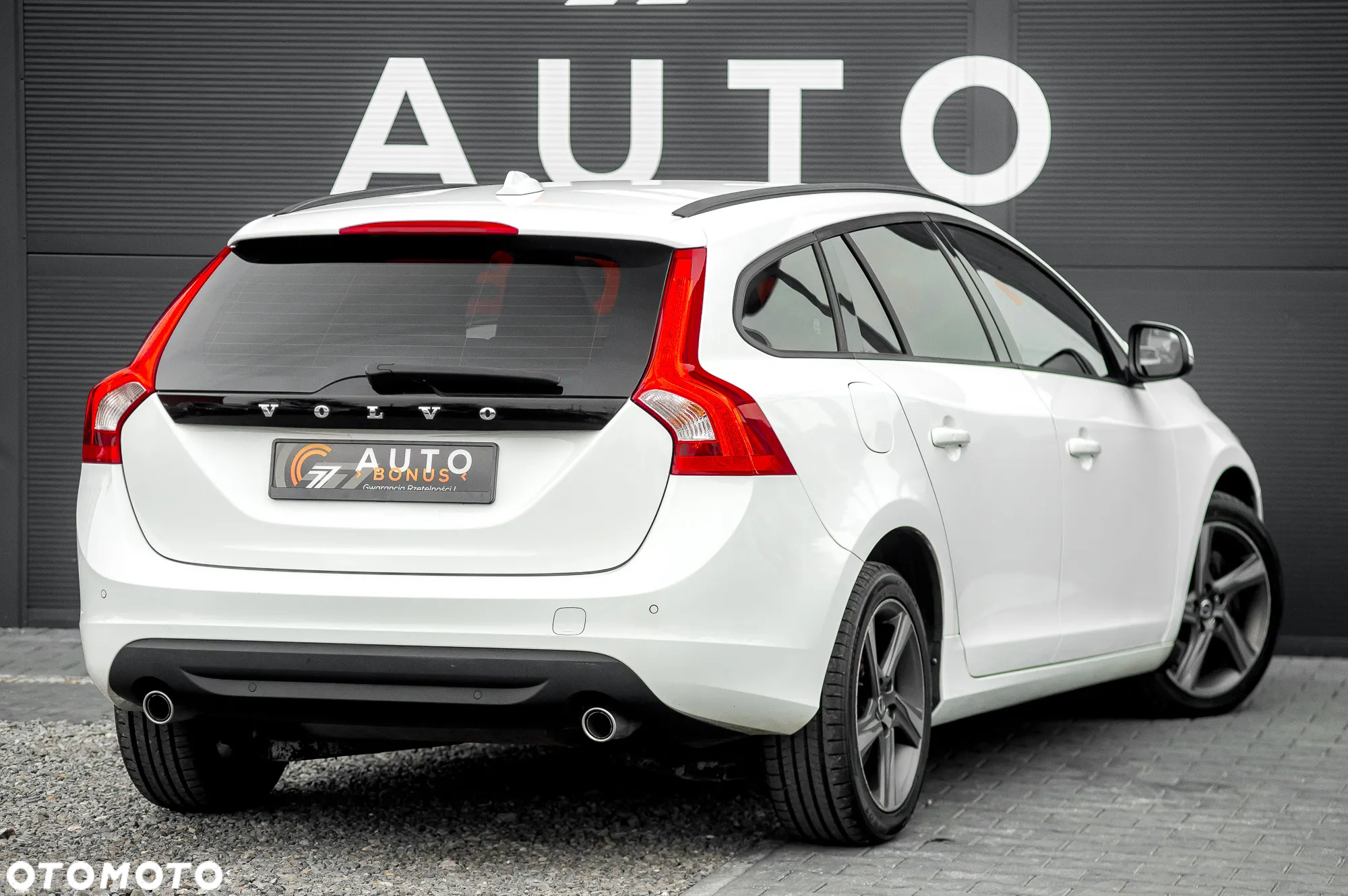 Volvo V60 D4 AWD - 12