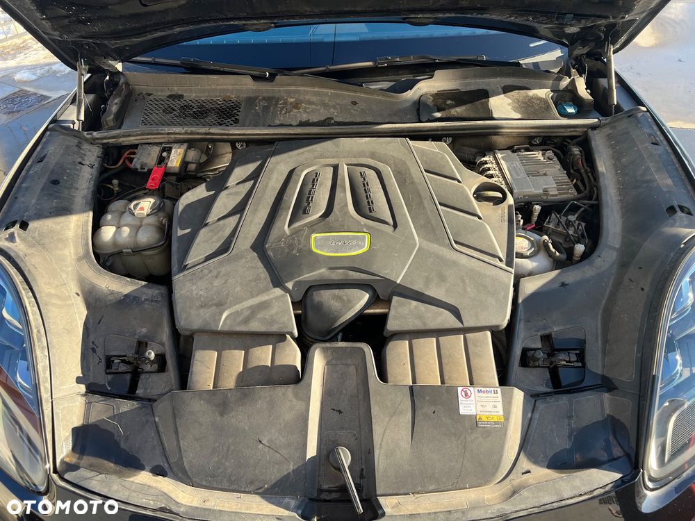 Porsche Cayenne E-Hybrid Tiptronic S Platinum Edition - 37