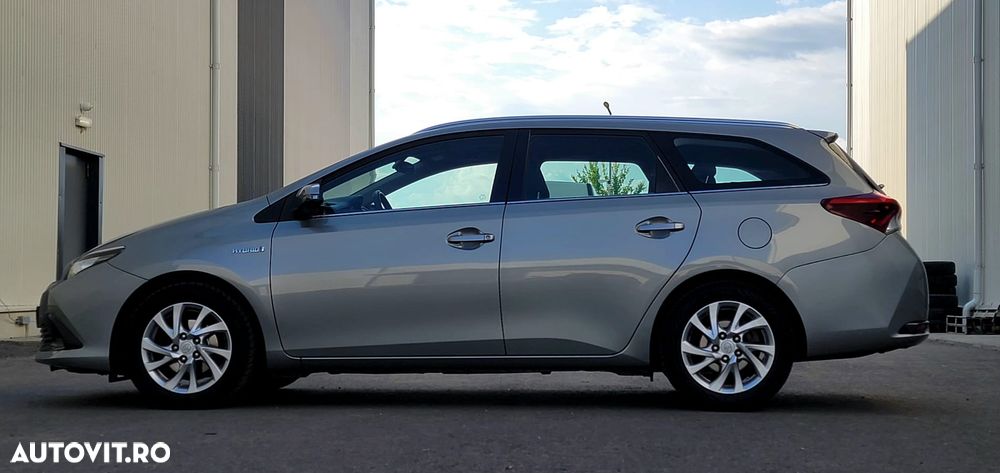 Toyota Auris 1.8 L VVT-i Sol - 5