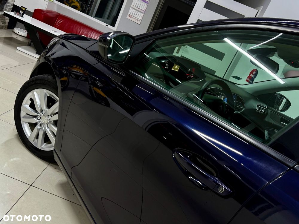 Peugeot 308 1.6 BlueHDi Allure S&S - 27