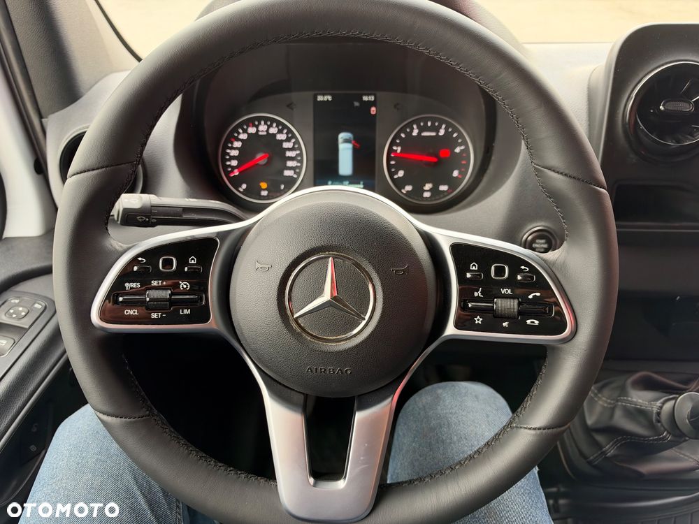Mercedes-Benz Sprinter 317 Maxi - 20