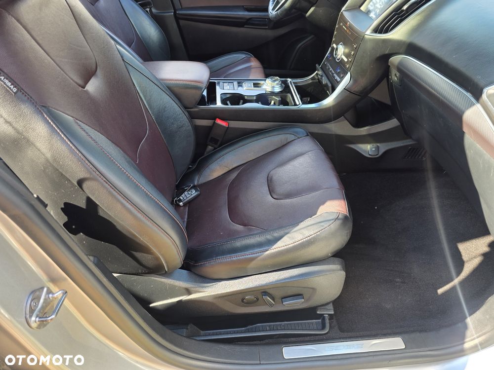 Ford Edge - 5