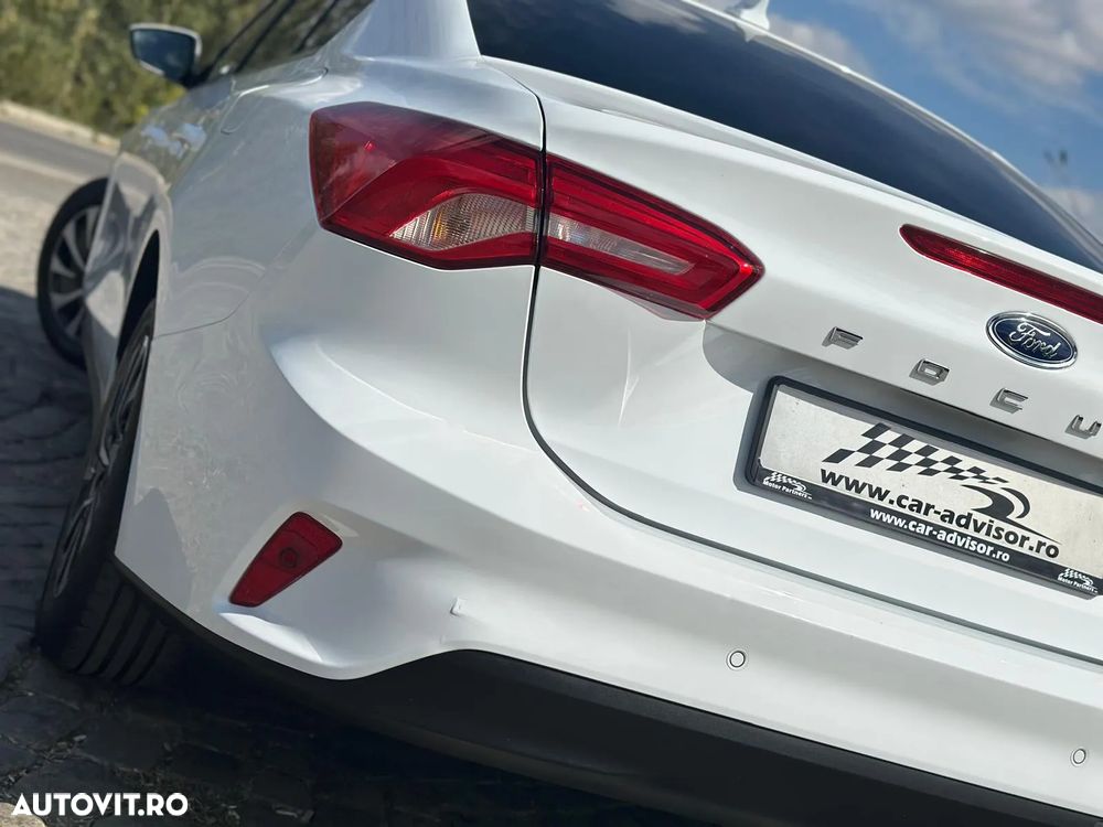 Ford Focus 1.0 EcoBoost MHEV Titanium X - 14