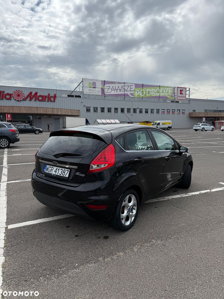 Ford Fiesta 1.25 Titanium - 10