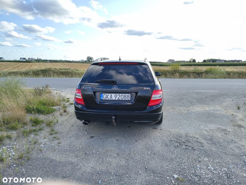 Mercedes-Benz Klasa C 220 CDI DPF Automatik BlueEFFICIENCY - 14