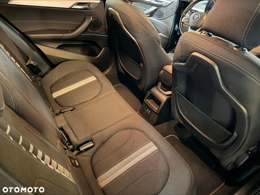 BMW X2 sDrive18i - 35