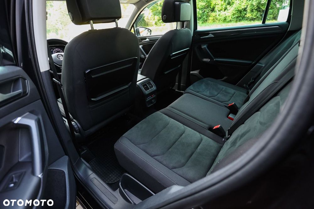 Volkswagen Tiguan 2.0 TDI SCR 4MOTION DSG Highline - 24