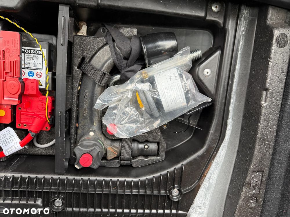 BMW X1 sDrive16d - 13