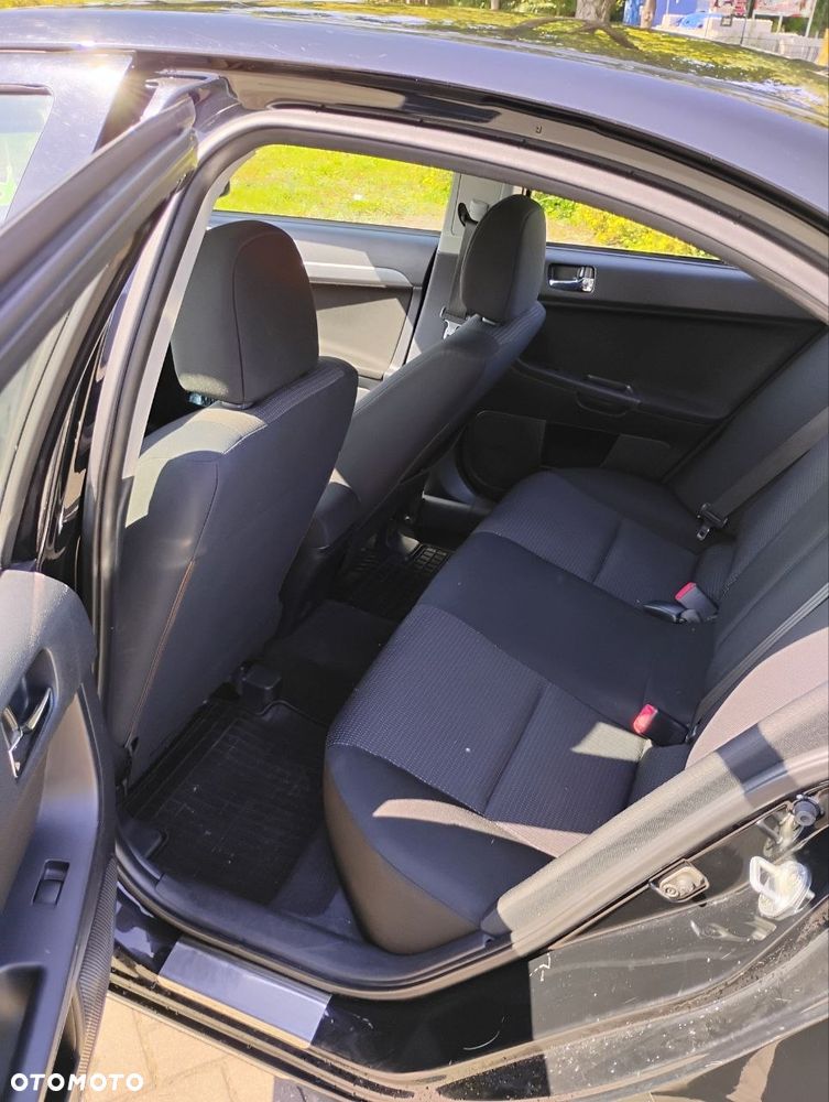 Mitsubishi Lancer 1.5 Invite - 5
