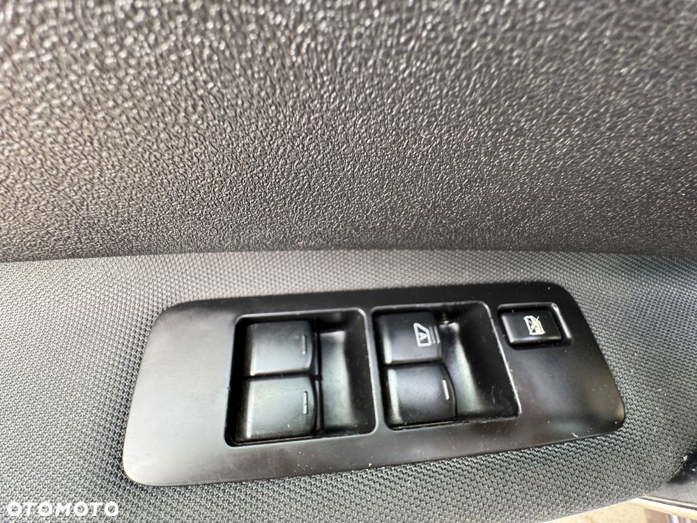 Nissan Qashqai 1.5 dCi TEKNA - 23