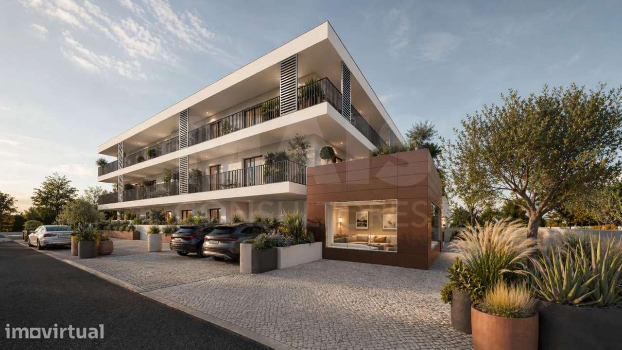 Apartamento T2 Novo com Garagem Privativa e Varanda Ampla em Ferrel... - Grande imagem: 2/13