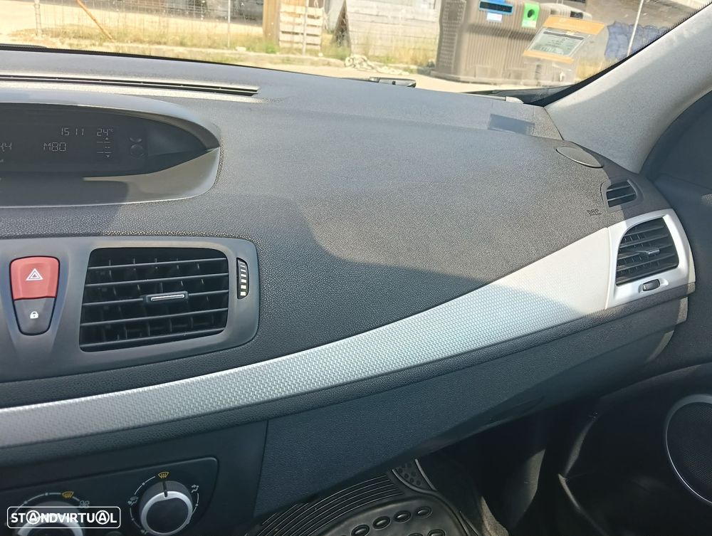 Renault Mégane Sport Tourer 1.5 dCi Dynamique S CO2 Champion - 16