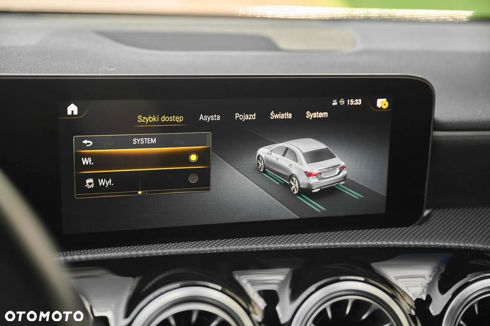 Mercedes-Benz Klasa A 220 d AMG Line 8G-DCT - 32