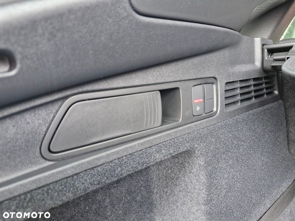 Audi Q5 Sportback - 16