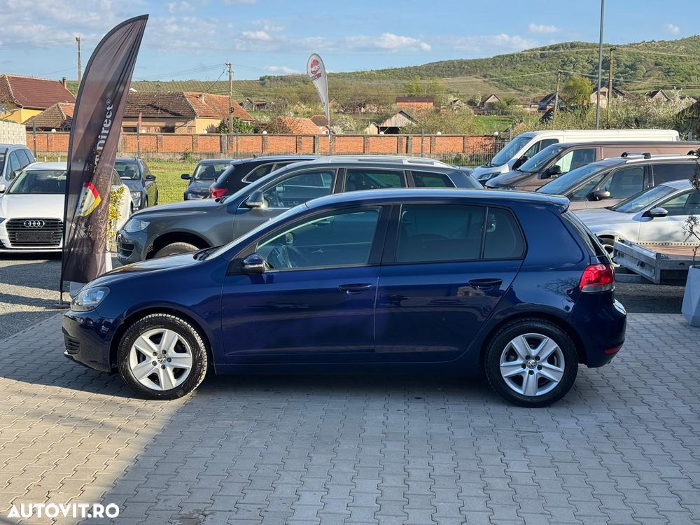 Volkswagen Golf - 6