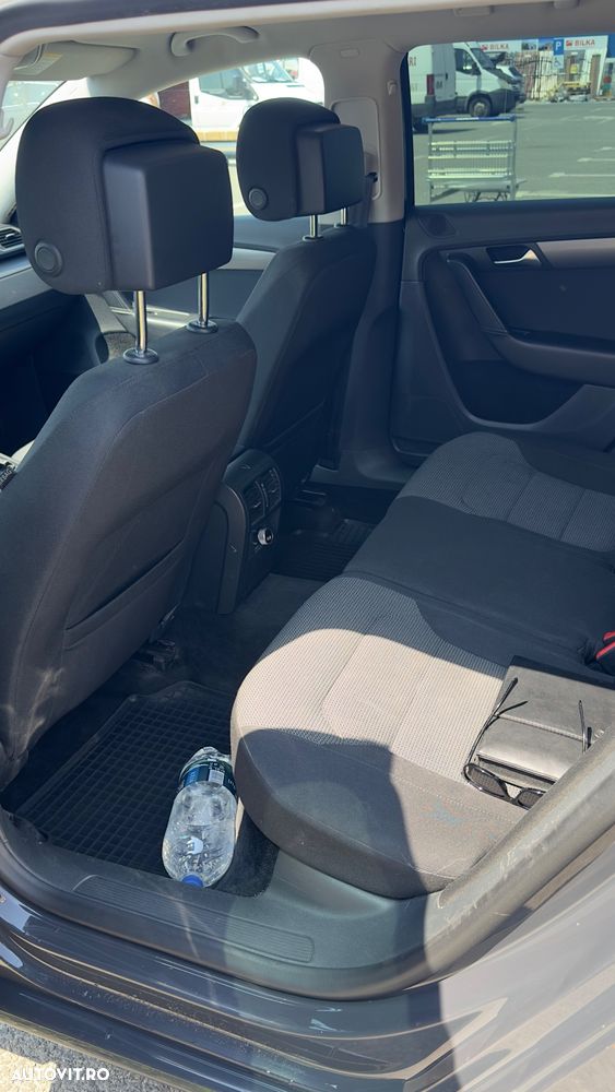 Volkswagen Passat 2.0 TDI Blue TDI Comfortline - 8