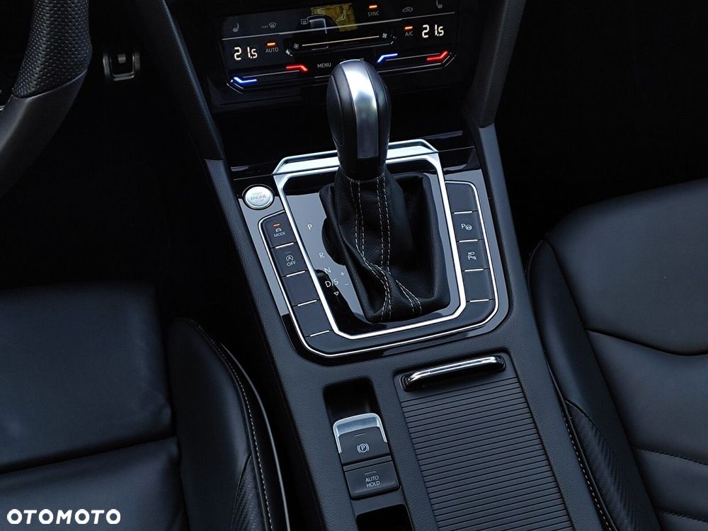 Volkswagen Arteon 2.0 TDI R-Line DSG - 24