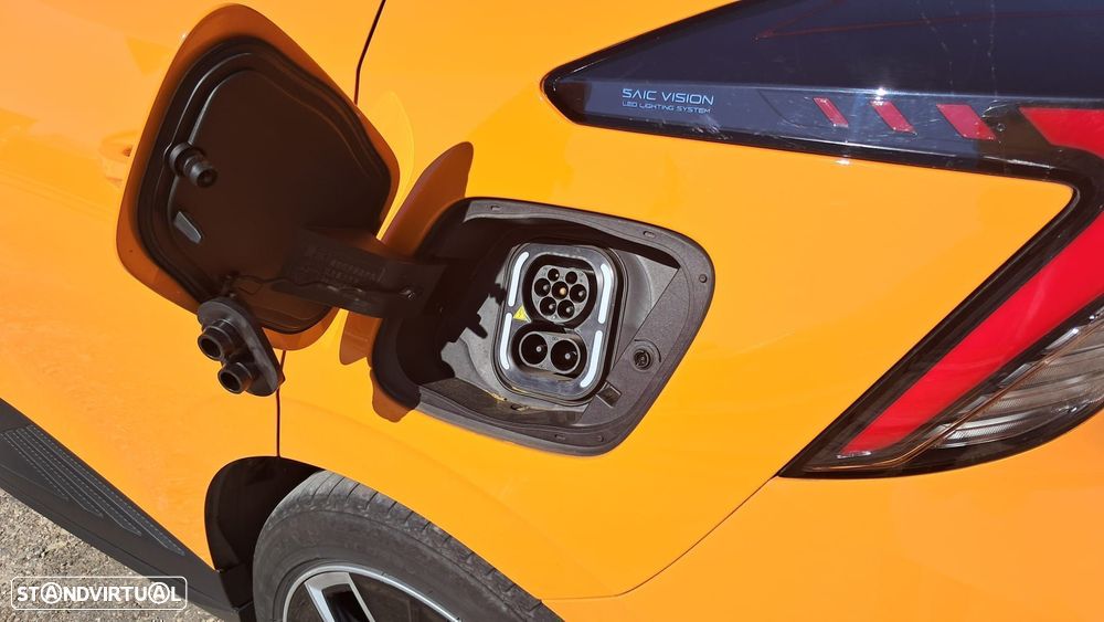 MG MG4 64 kWh Luxury - 21