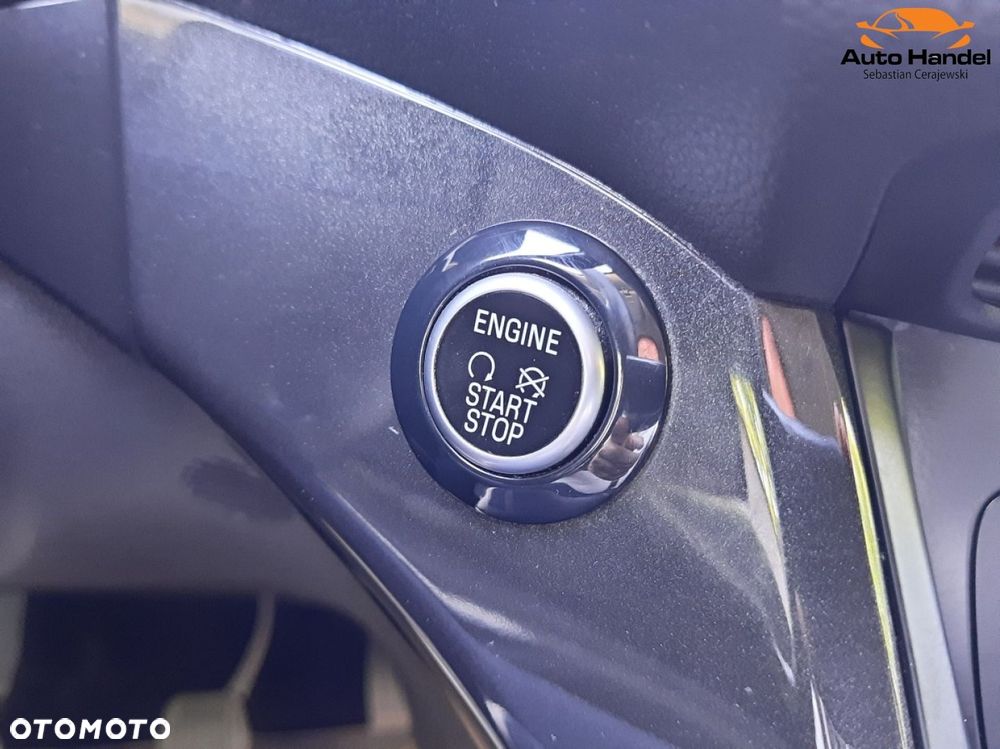 Ford Kuga 1.5 EcoBoost 2x4 Titanium - 24