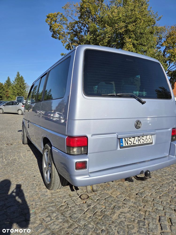 Volkswagen Caravelle - 17