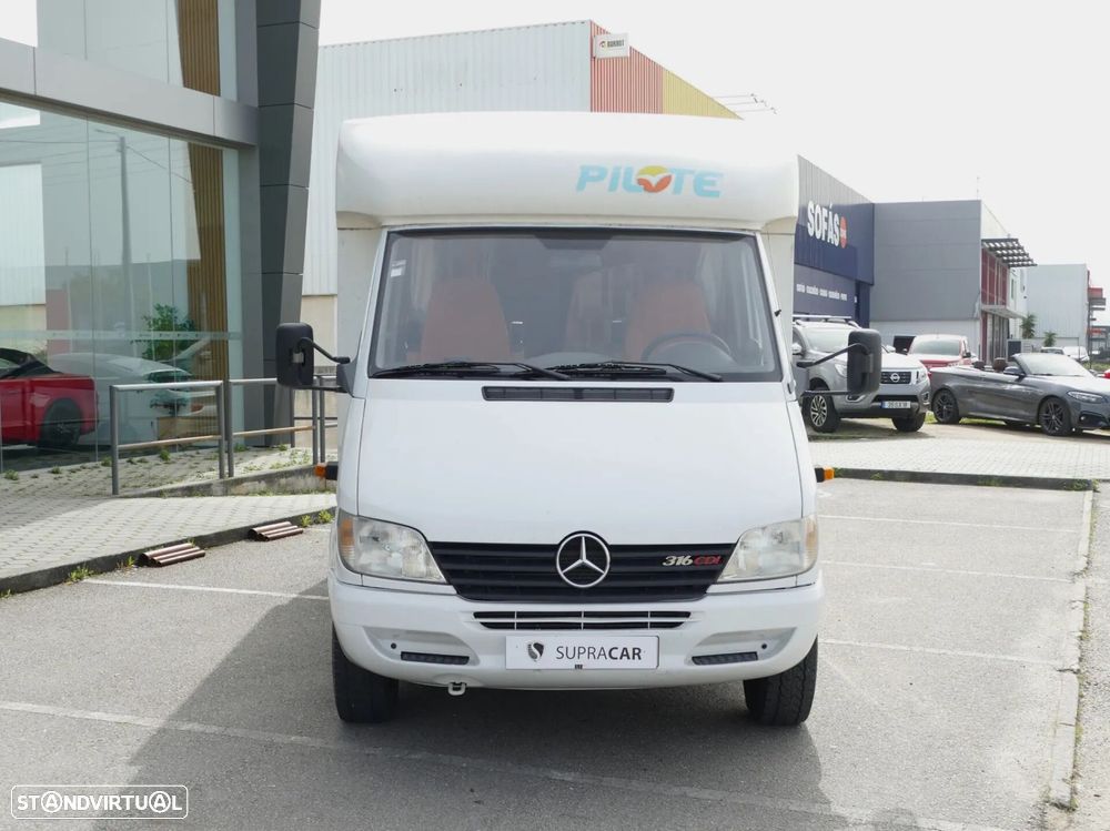 Mercedes-Benz Sprinter - 2