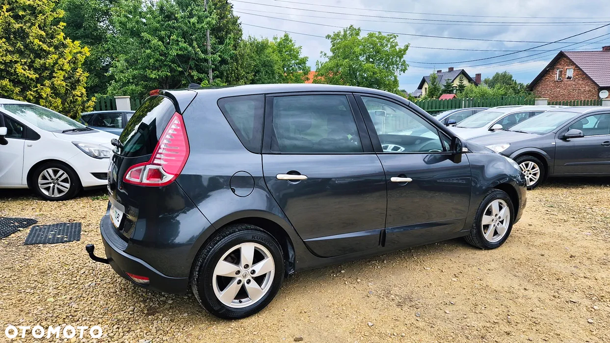 Renault Scenic 1.6 16V 110 TomTom Edition - 13