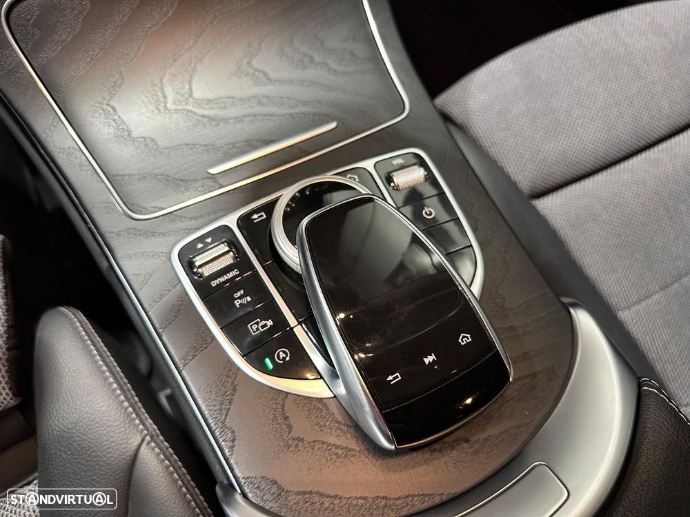 Mercedes-Benz C 180 - 40