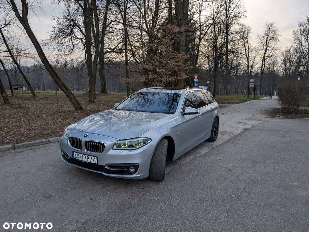 BMW Seria 5 528i xDrive Luxury Line - 3