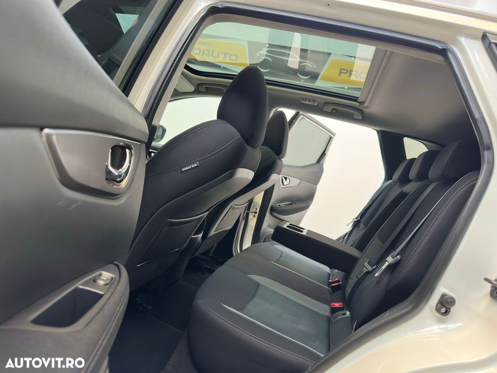 Nissan Qashqai 1.6 DCI N-Connecta - 8