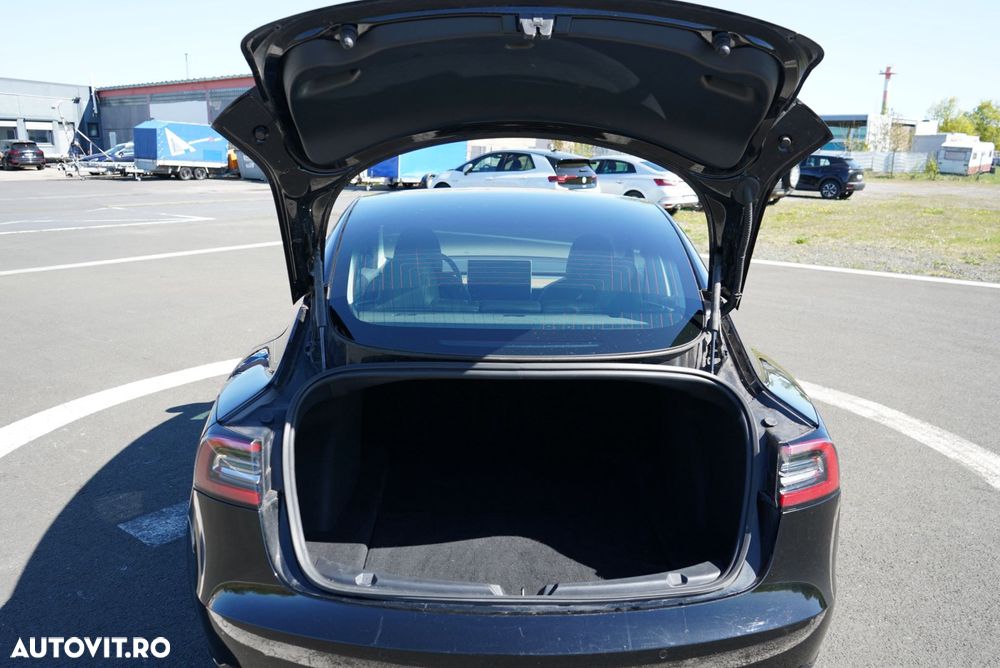 Tesla Model 3 Langstreckenbatterie Allradantrieb Dual Motor - 18