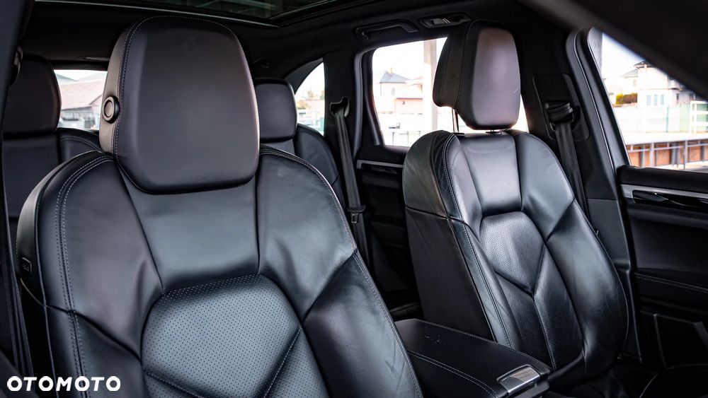 Porsche Cayenne - 5