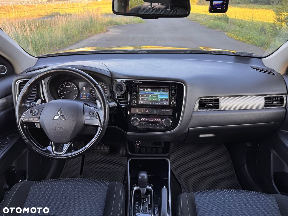 Mitsubishi Outlander 2.0 Intense + 4WD CVT - 16