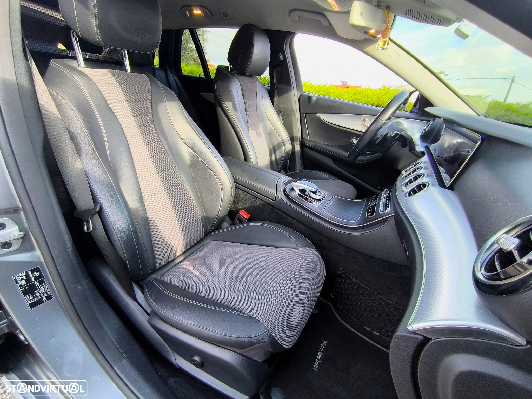 Mercedes-Benz E 220 d Avantgarde 7L - 9