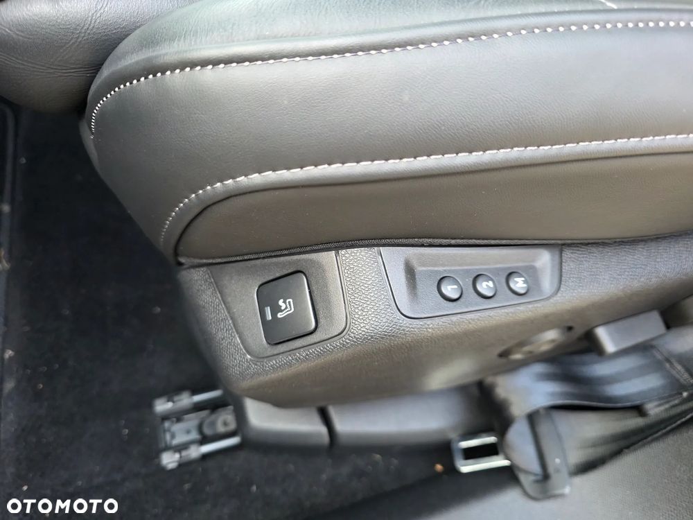 DS Automobiles DS 7 Crossback 1.6 E-Tense 4x4 Louvre - 11