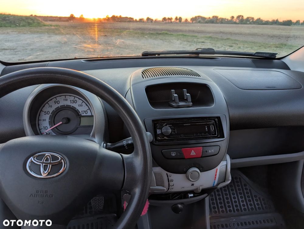 Toyota Aygo Black - 8