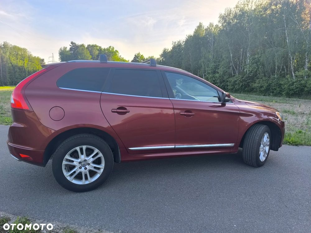 Volvo XC 60 T5 AWD Geartronic Momentum - 6