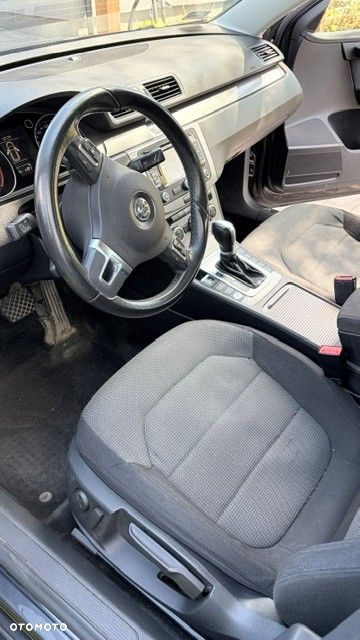 Volkswagen Passat 2.0 TDI Comfortline R-Style DSG - 10