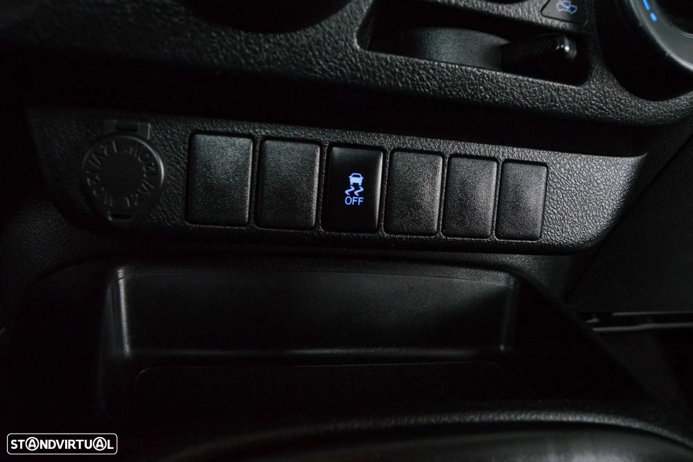 Toyota Hilux 2.4 D-4D 4X2 Cabine Extra 3L - 41