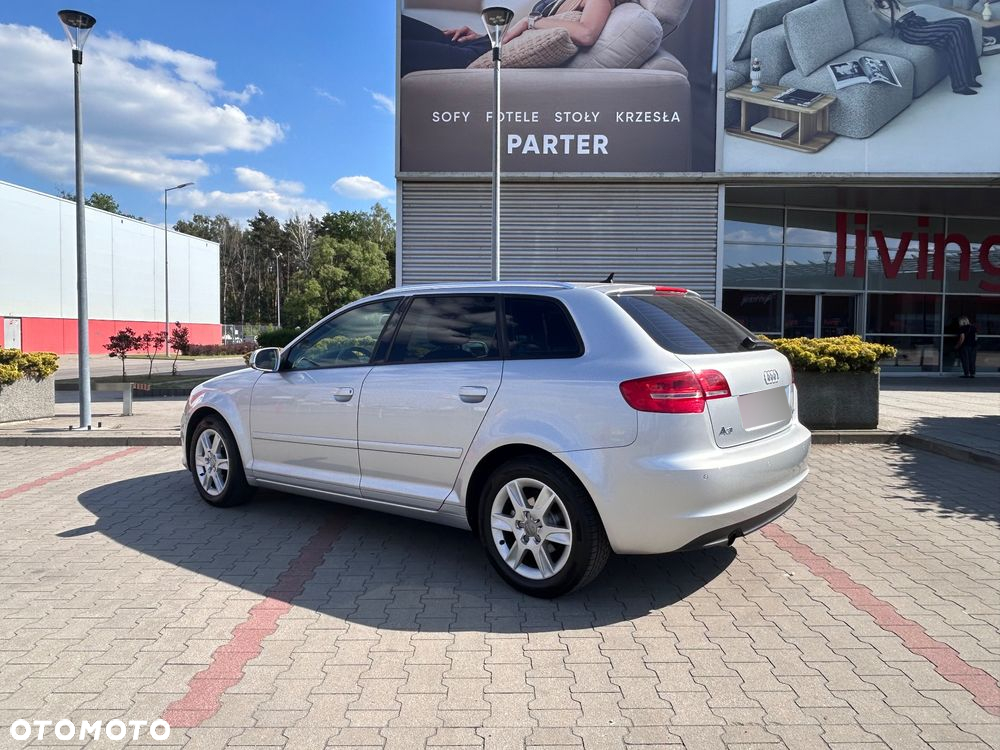 Audi A3 1.6 TDI Ambiente - 8