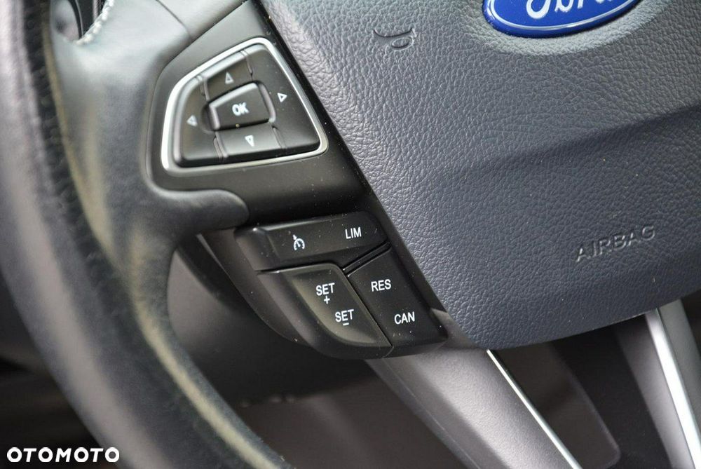 Ford Kuga 1.5 EcoBoost 2x4 ST-Line - 24
