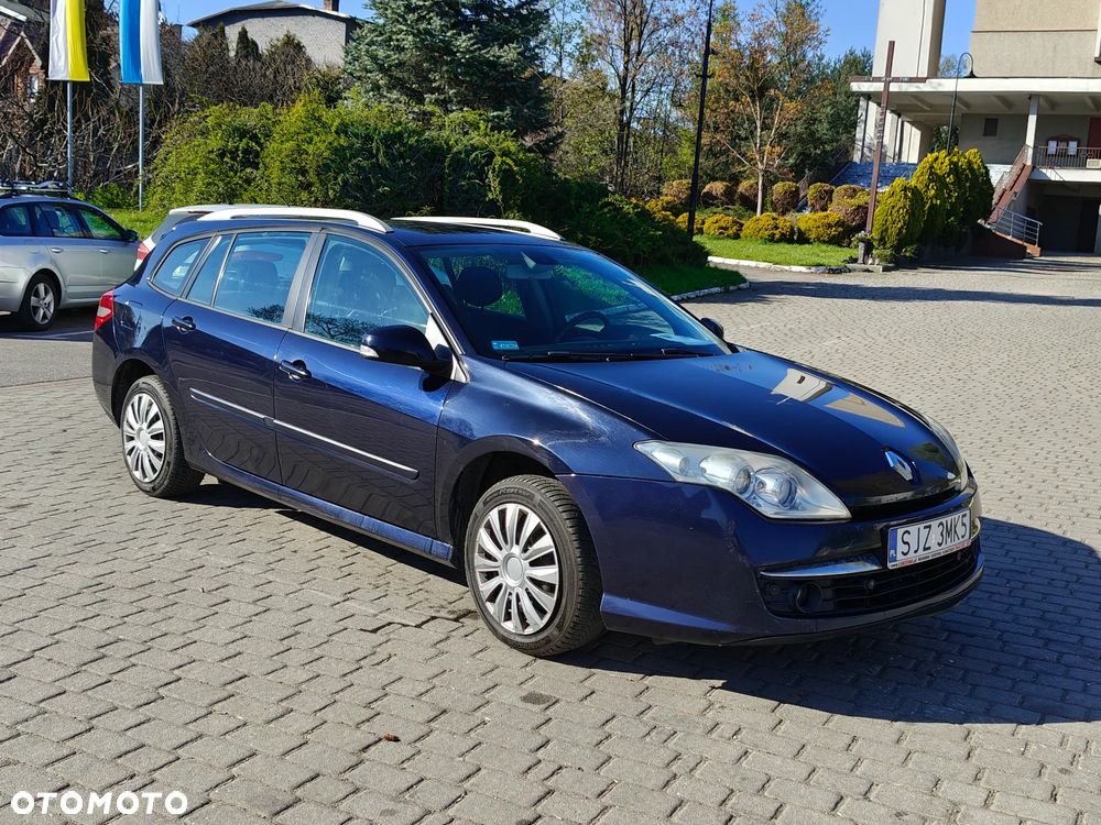 Renault Laguna 2.0 dCi FAP Initiale - 11