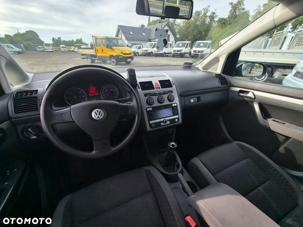 Volkswagen Touran 1.9 TDI Highline - 8