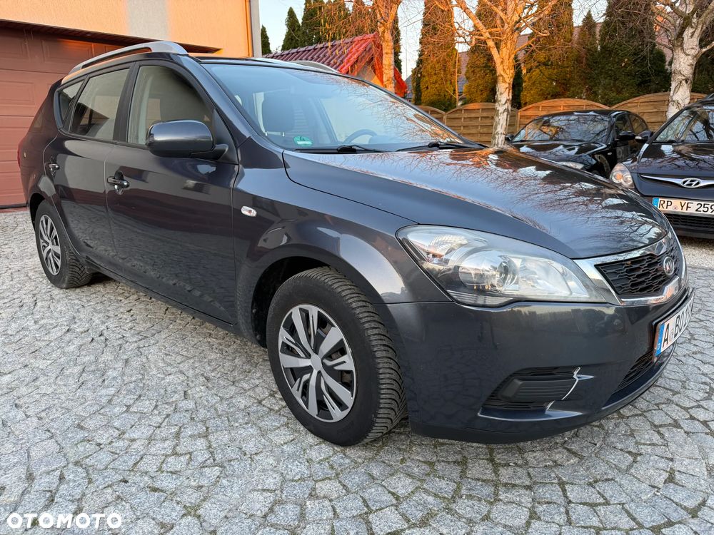 Kia Ceed 1.6 Crdi Comfort + - 7