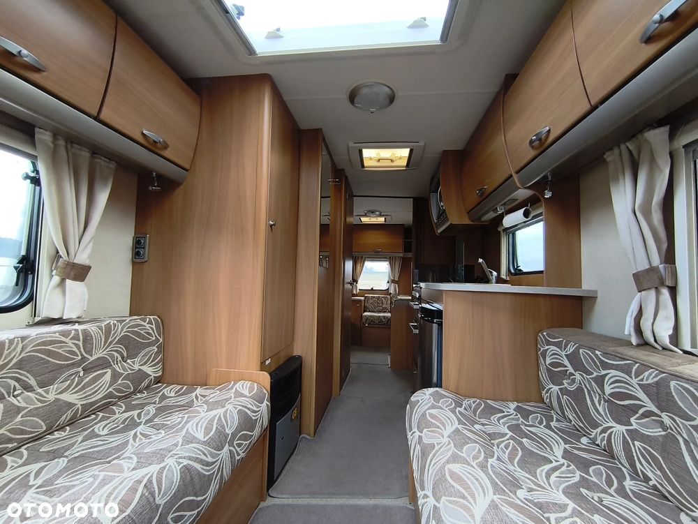 SWIFT CHARISMA 565 - 14