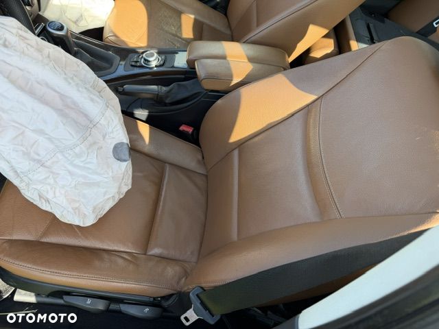 BMW Seria 3 320d xDrive - 16