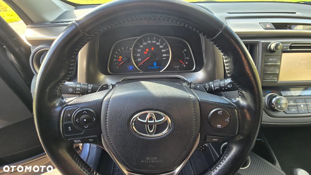 Toyota RAV4 - 11