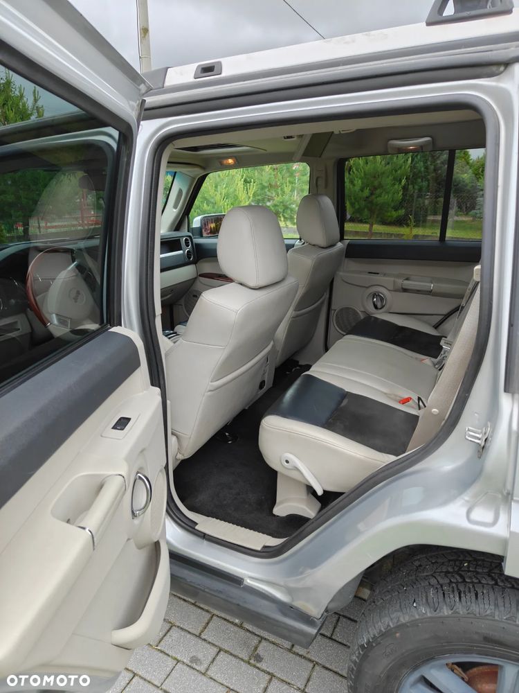 Jeep Commander 5.7 V8 Overland - 9