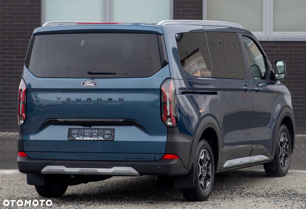 Ford Tourneo Custom - 2