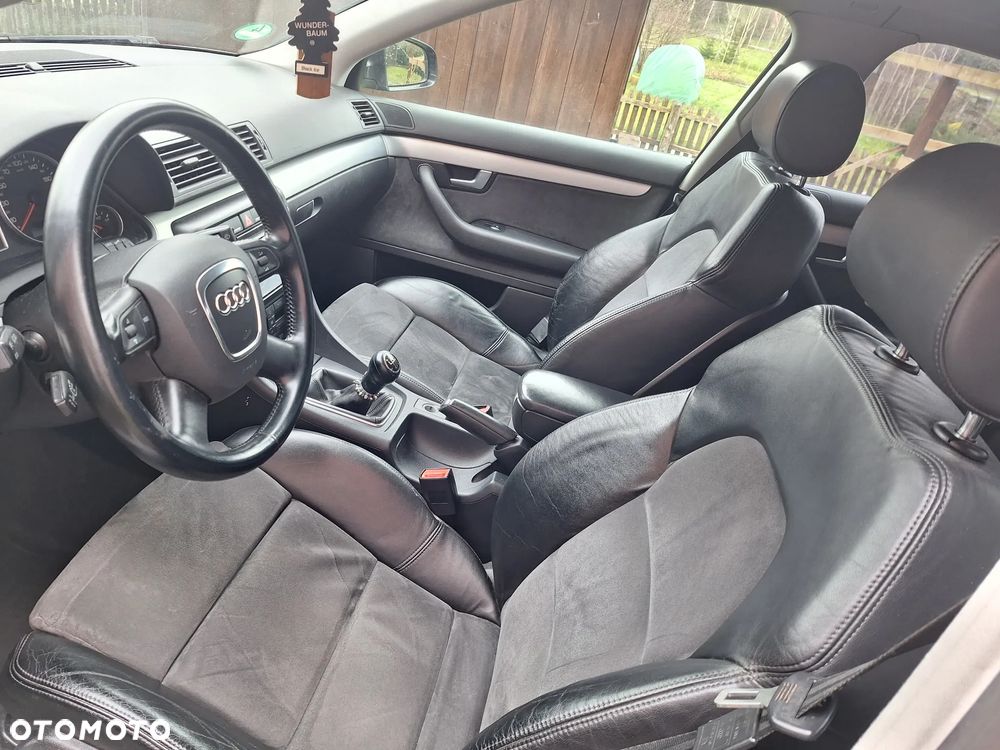 Audi A4 Limousine 2.0 TDI DPF - 13